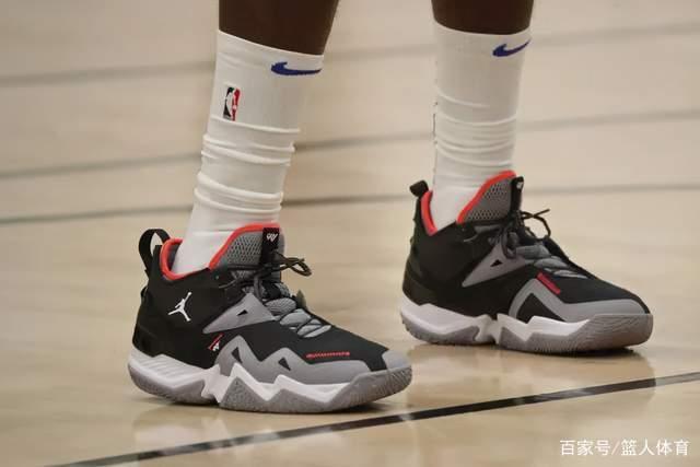 崔永熙谈在篮网训练感受：施罗德西蒙斯人不错