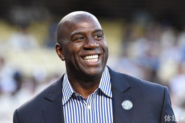 巴萨官方：费兰-托雷斯参加部分合练