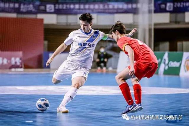 火爆！54位新浪专家近一月分析大乐透中奖豪揽1.05亿