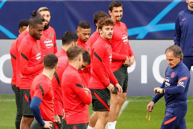 犹豫！张镇麟10中2仅得4分 正负值-13全队最低